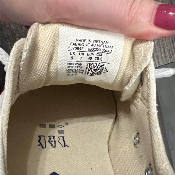 Converse White Canvas Sneakers with Red Trim - Picture 4 of 5